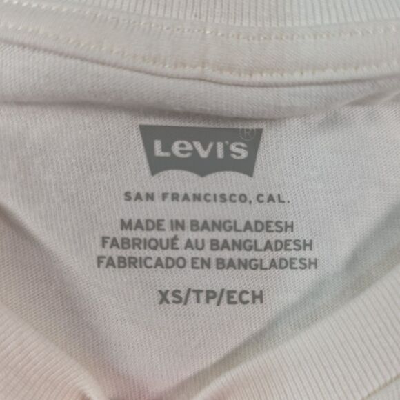 Levi's Perfect Tee Standard Fit T-Shirt Women's Size XS Floral Spellout NWT - Picture 7 of 10
